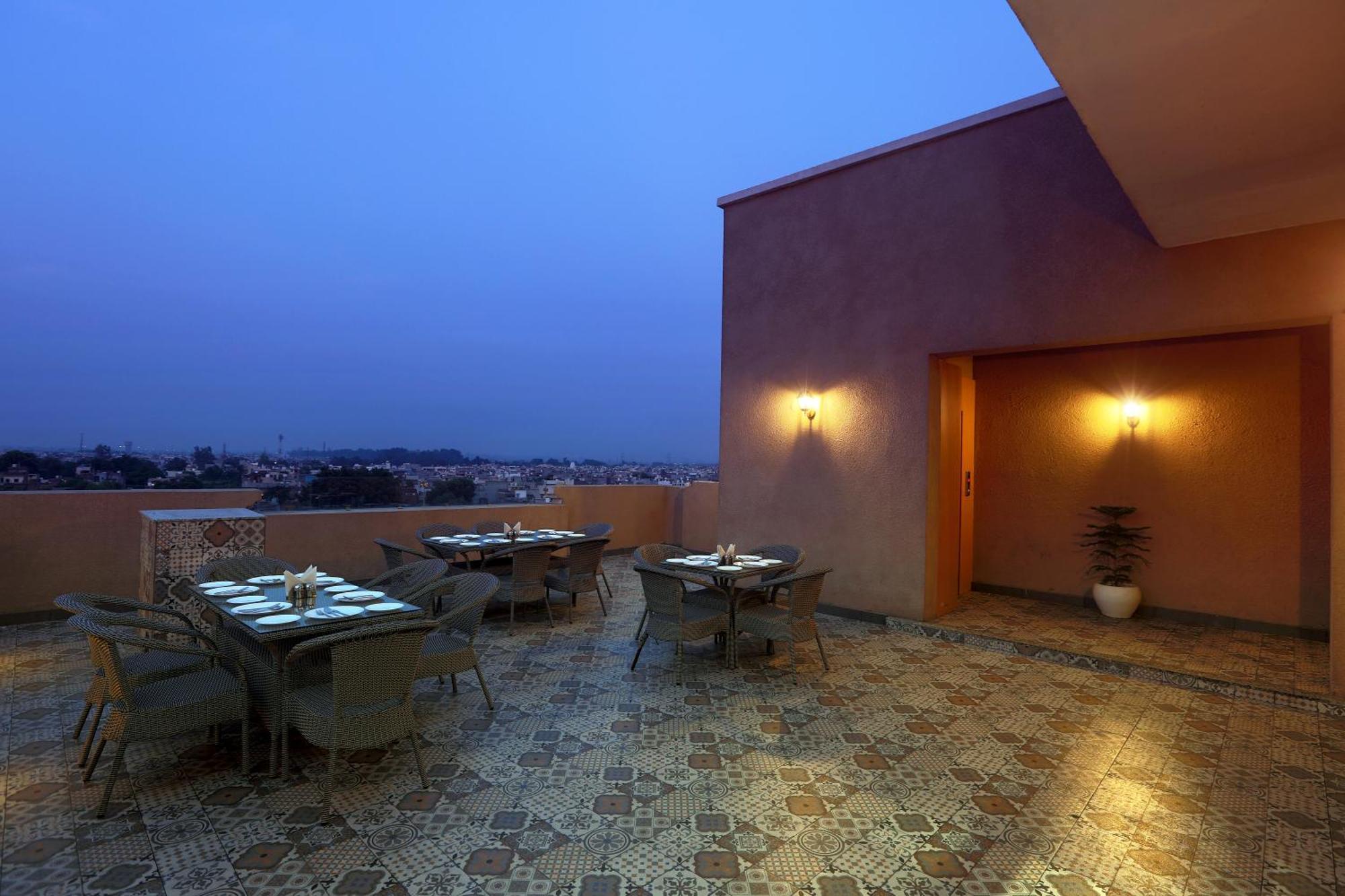 Hotel Prithvi Palace Igi Airport Delhi New Delhi Eksteriør billede